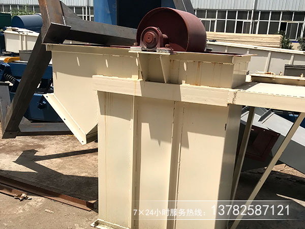 斗式提升機(jī)價(jià)格受使用原材料影響很大